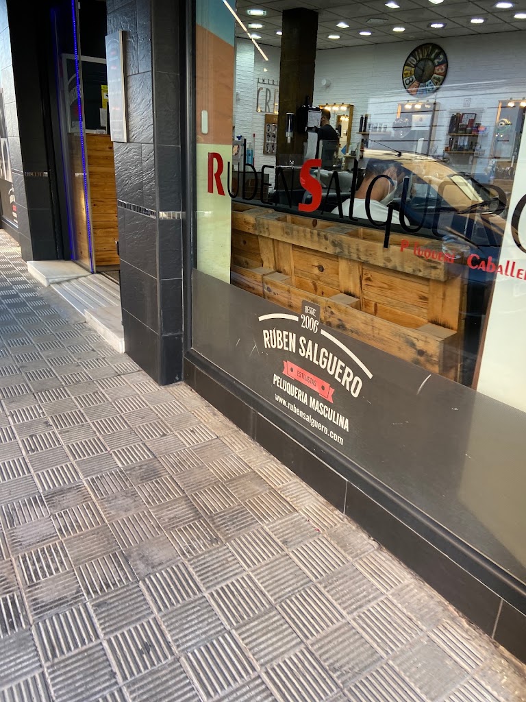 Peluqueria Ruben Salguero — Exterior