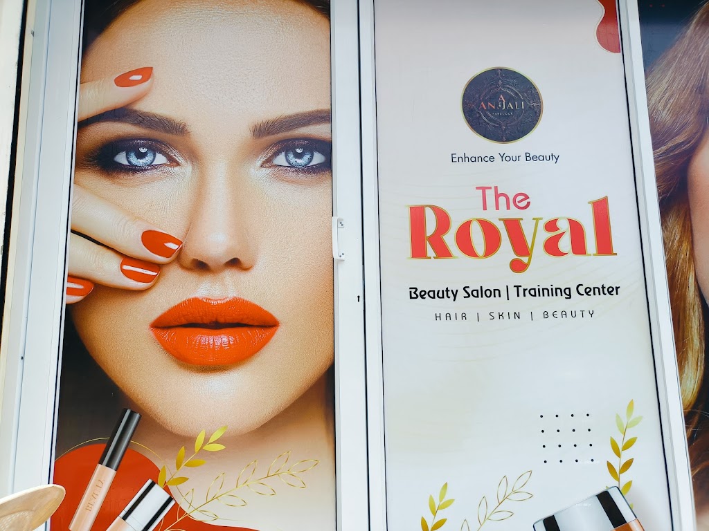 Royal Beauty Salon Saptgiri Apartment Behind Axis Bank Malegaon Road Nanded