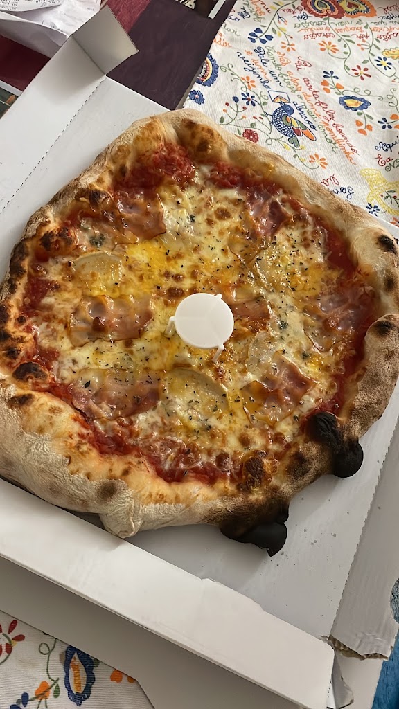 Alpunto . Dinapoli . Pizzeria . Gourmet burguer — Pizza