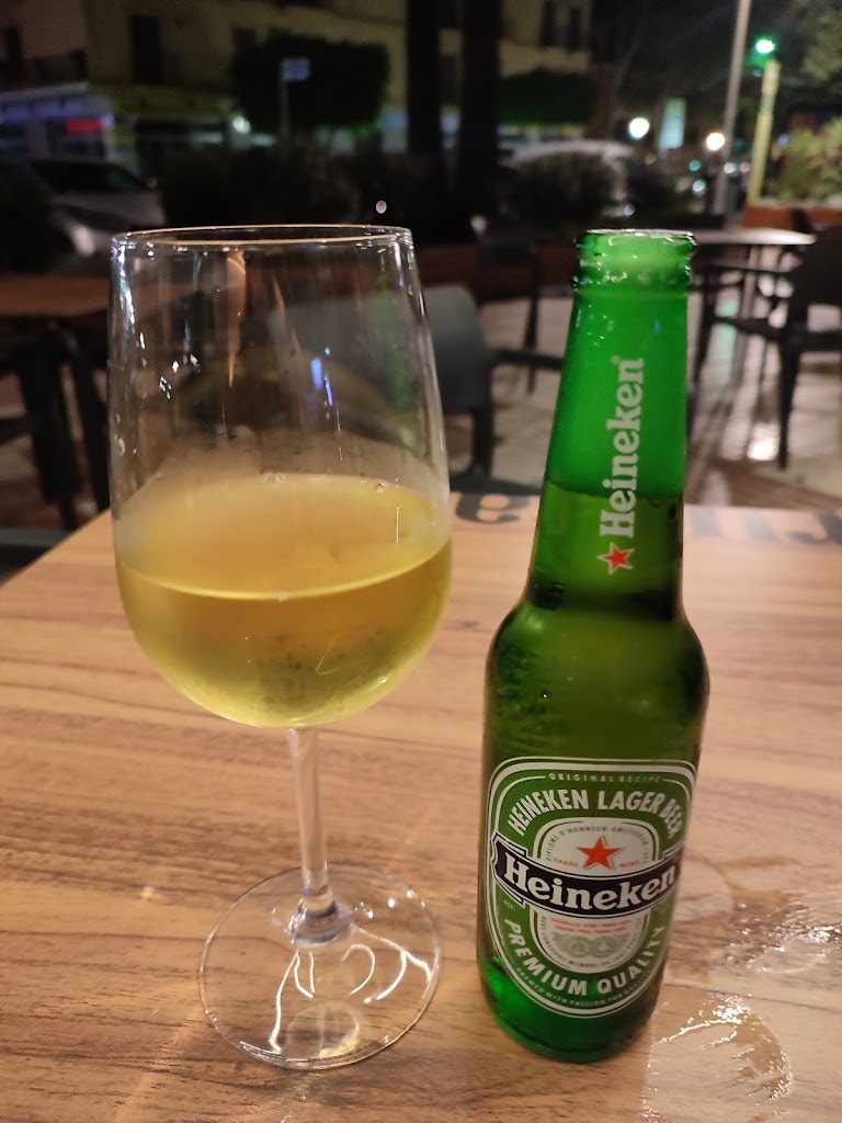 Fraggle Rock Bar — Comida y bebida