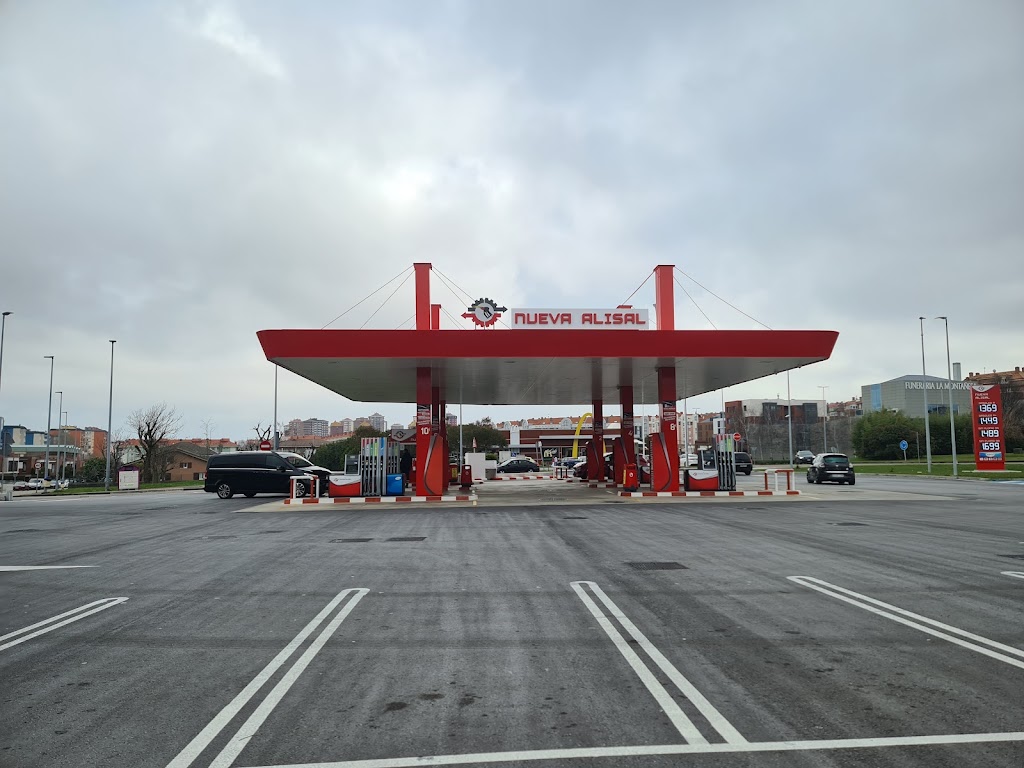 Nueva Alisal — Surtidor de combustible