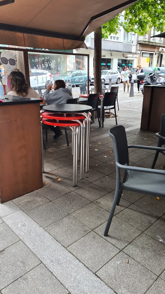 Cafeteria Vinateria La Muralla — Ambiente