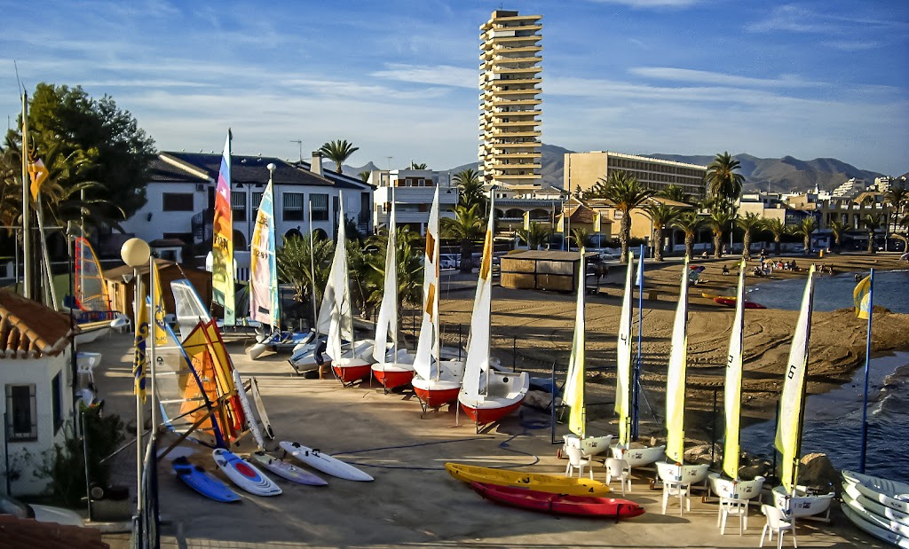 Grimpola escuela nautica