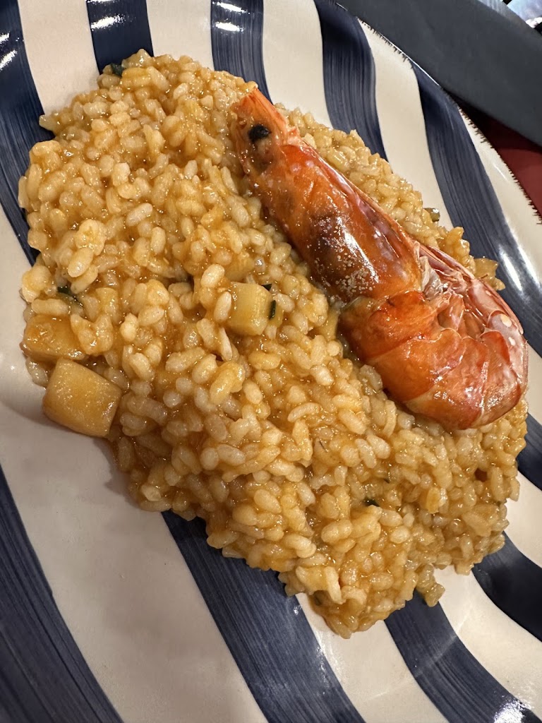 Ca La Nena — Comida y bebida