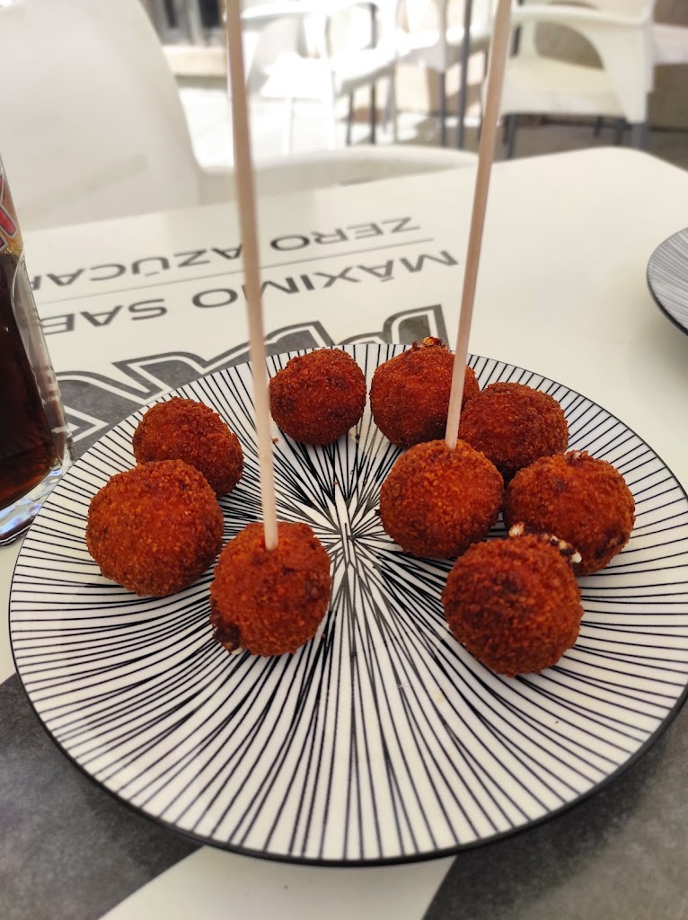 Cafe Bar Retablo — Comida y bebida