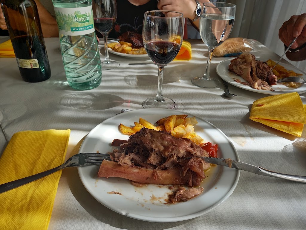 Restaurante El Romeral — Comida y bebida
