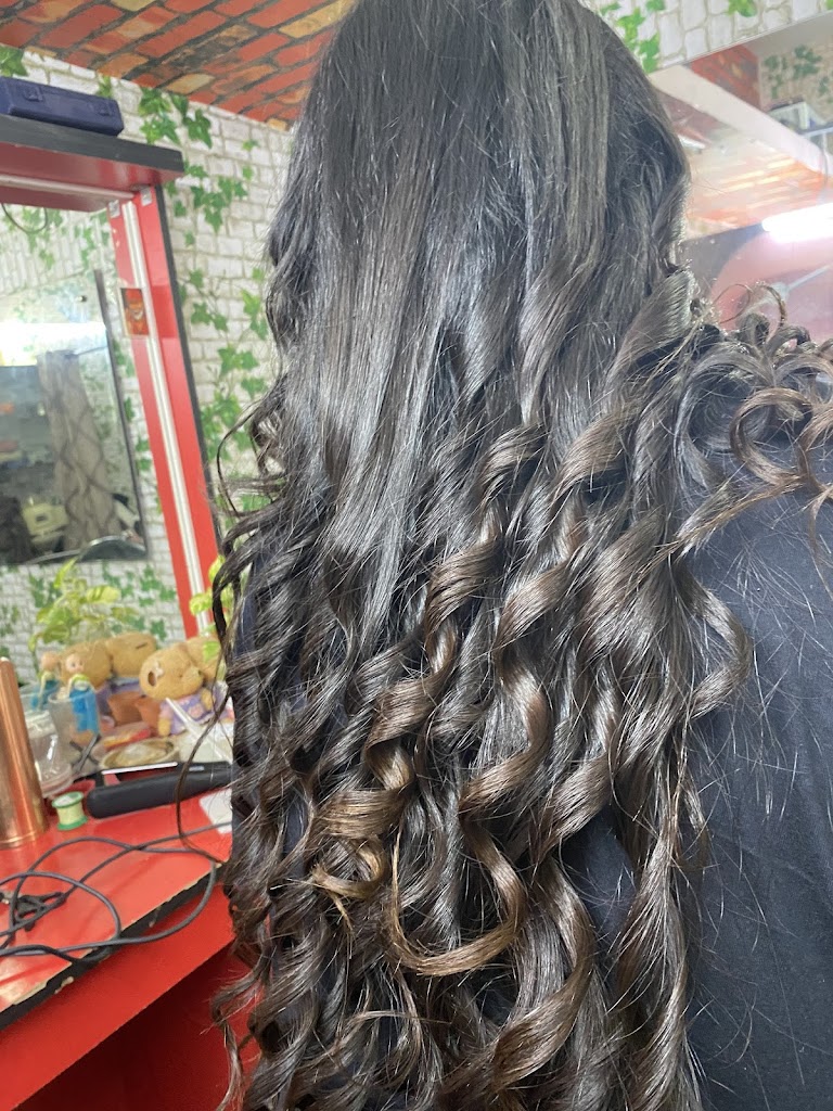 Beauty Parlor For Women Sreevarma And Boutique Beauty Parlour Services At Home In Hyderabad