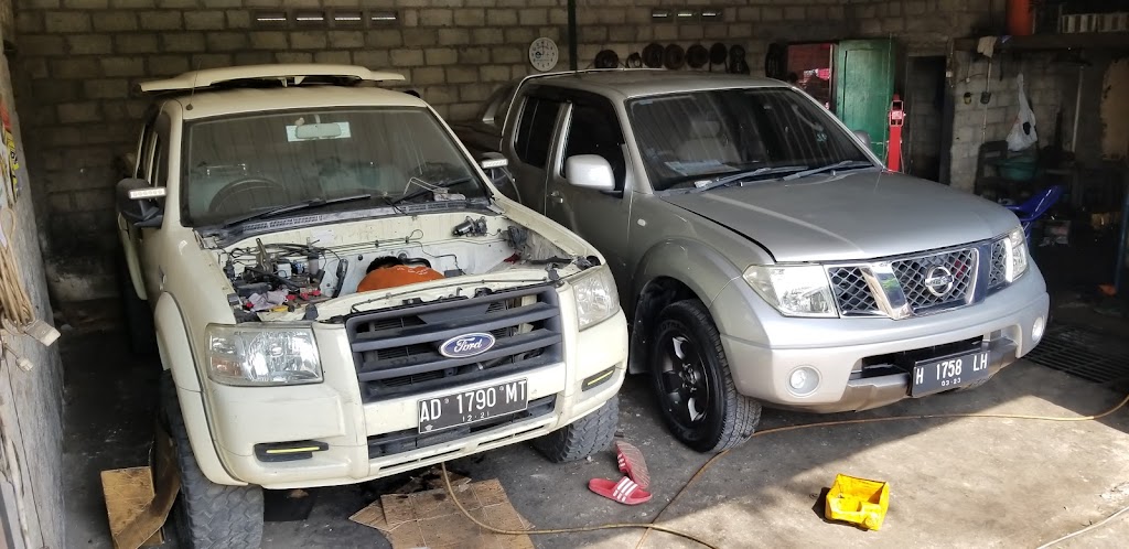 Bengkel Mobil Dian Motor