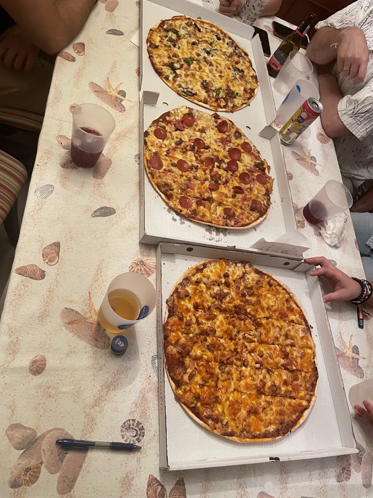 Pizzeria Villa de Rota — Pizza