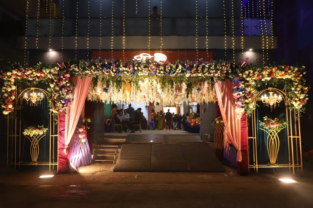 Hotel Shree Radhe And Banquet