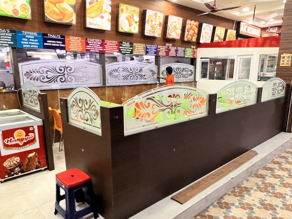 Vr Mathura Food Paradise