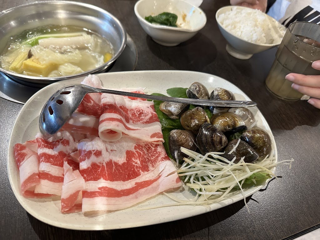 錢都日式涮涮鍋-新店家樂福店 CHIEN TU HOT POT 的照片