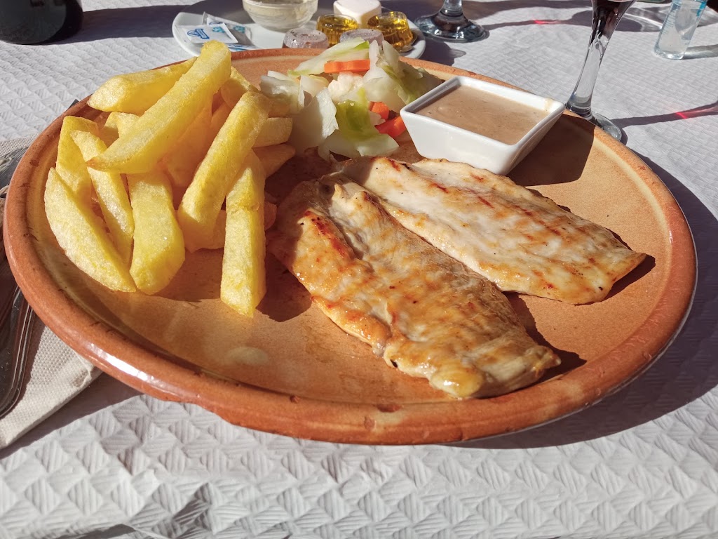 Casa Eduardo — Comida y bebida