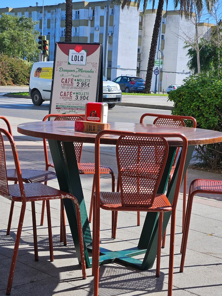 Cerveceria Lola - Avenida La Granja
