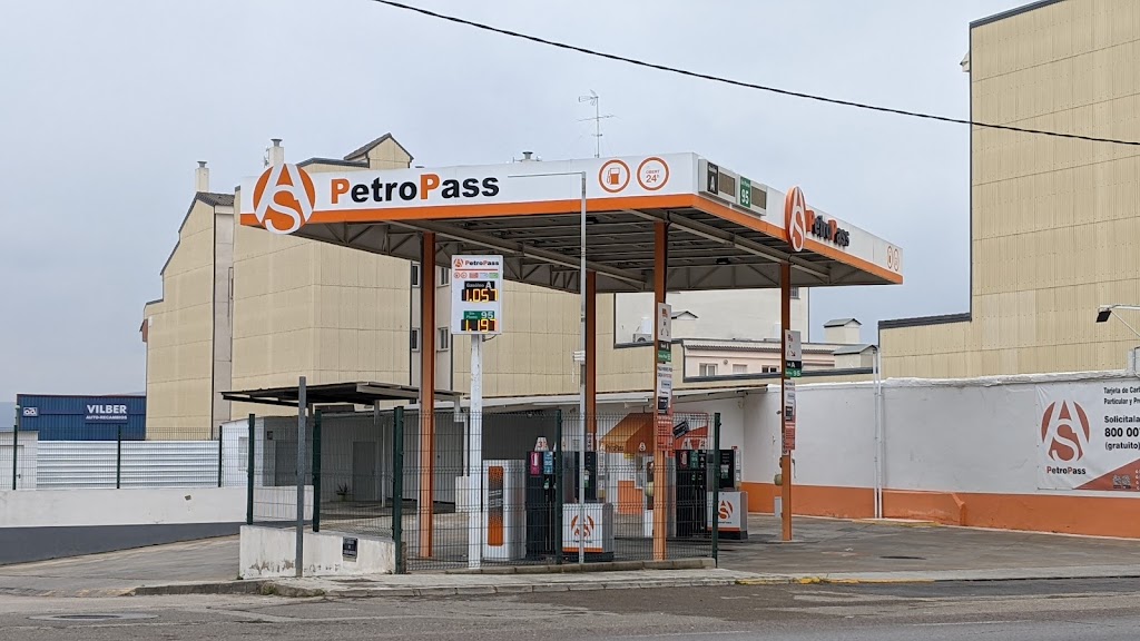 PetroPass La Pobla de Vallbona — Exterior
