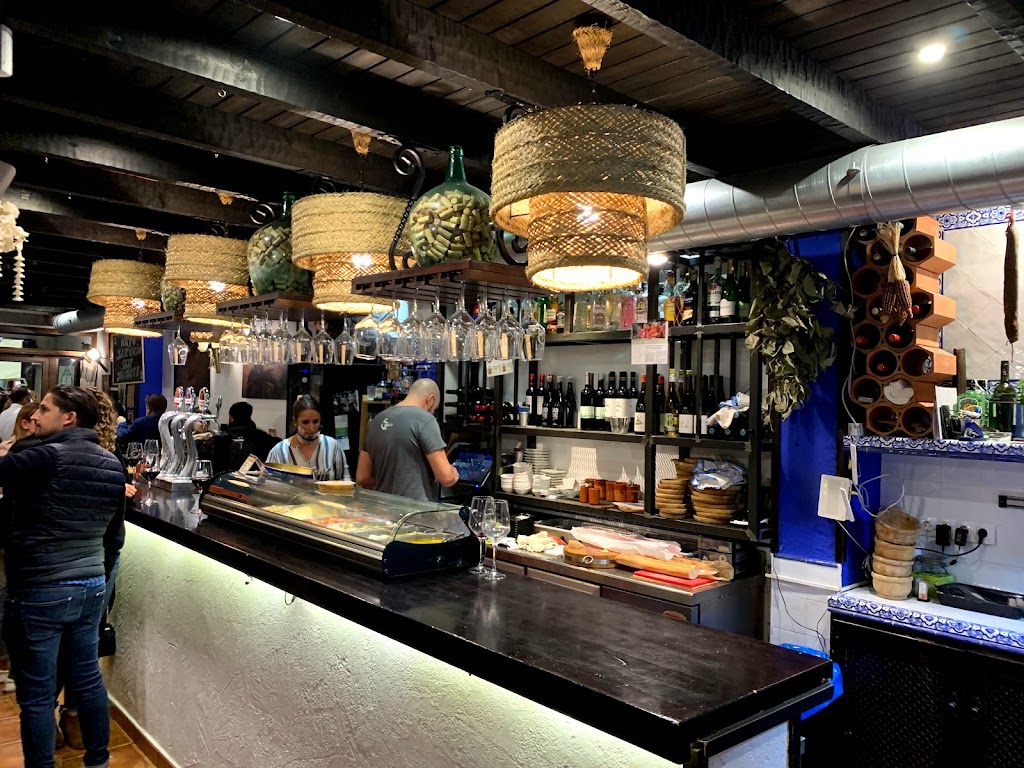 Taberna Quinto Tramo — Ambiente