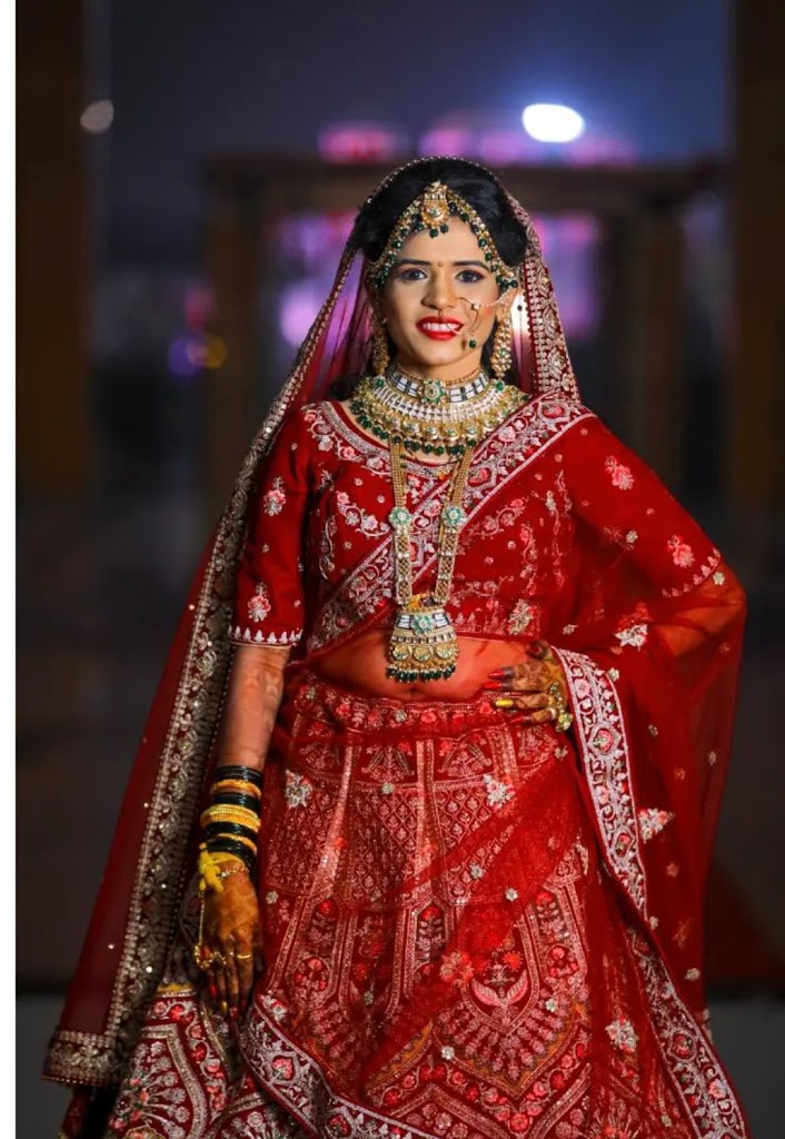 Radha Feel The World Of Beauty