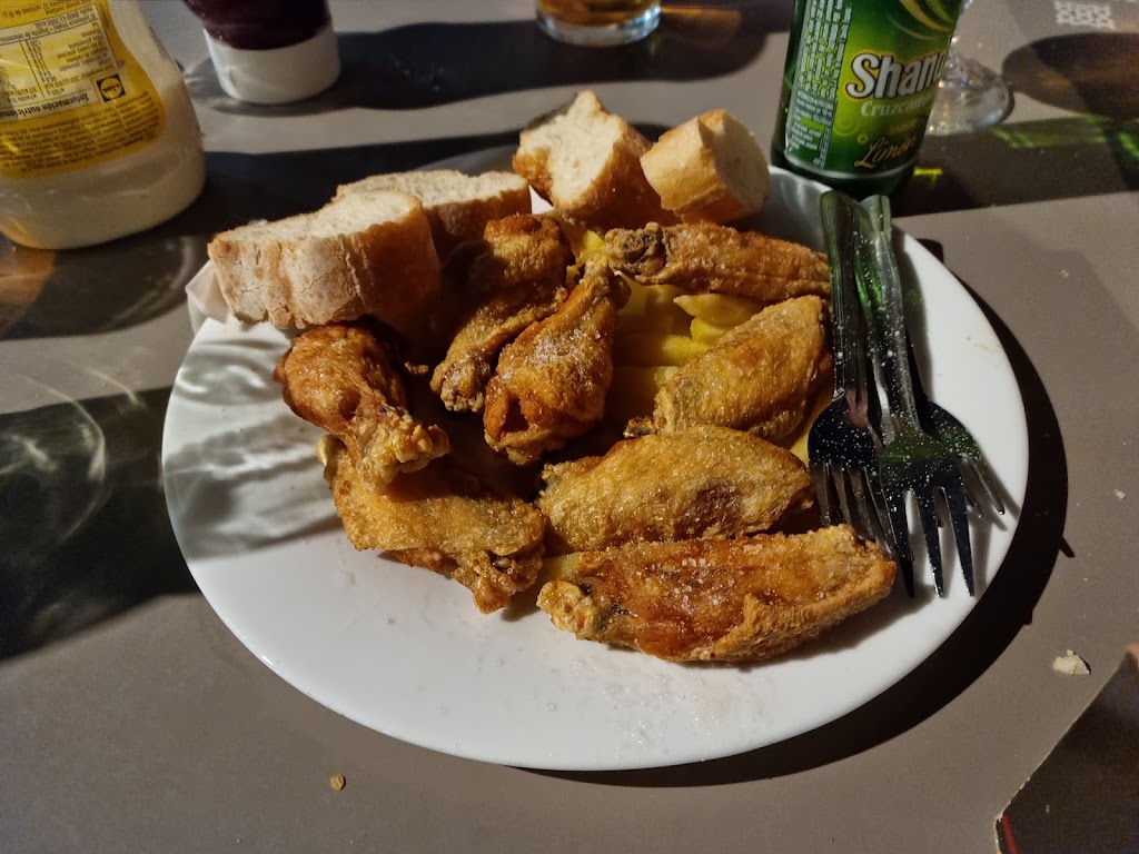 Bar Jos Mary — Comida y bebida