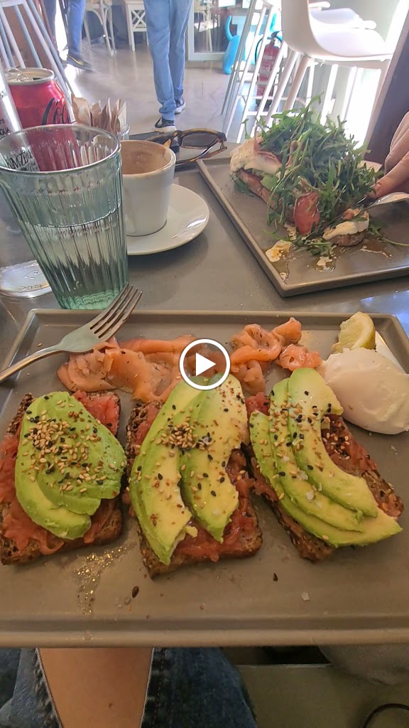 El perrito - Coffe & Brunch | Sa Feixina — Videos