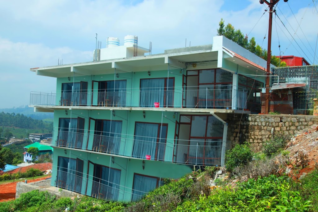 Glass House Resort Homestay
