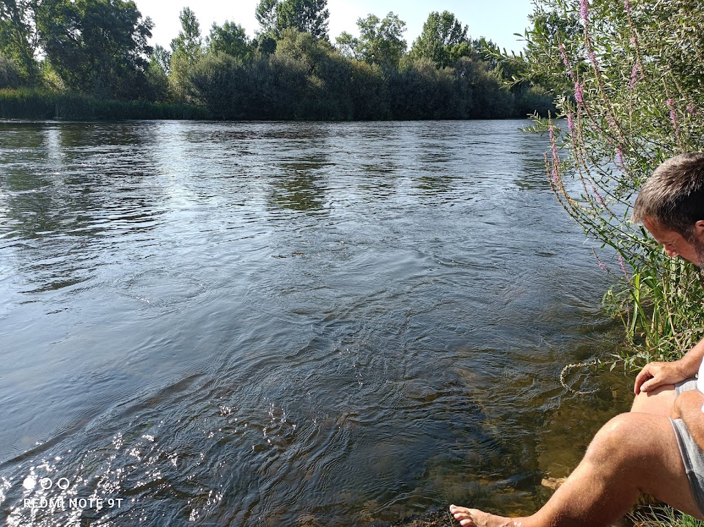 Merendero y playa fluvial
