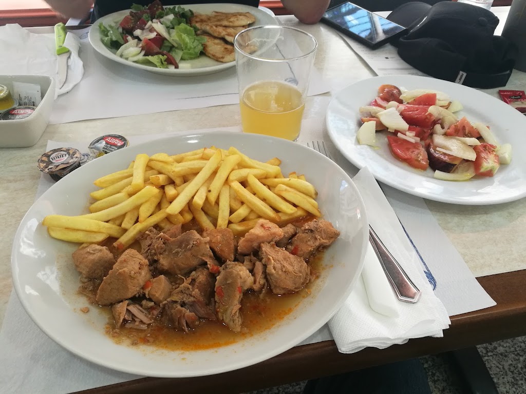 Cafeteria Arosa — Comida y bebida
