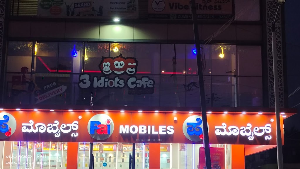 3 Idiots Cafe