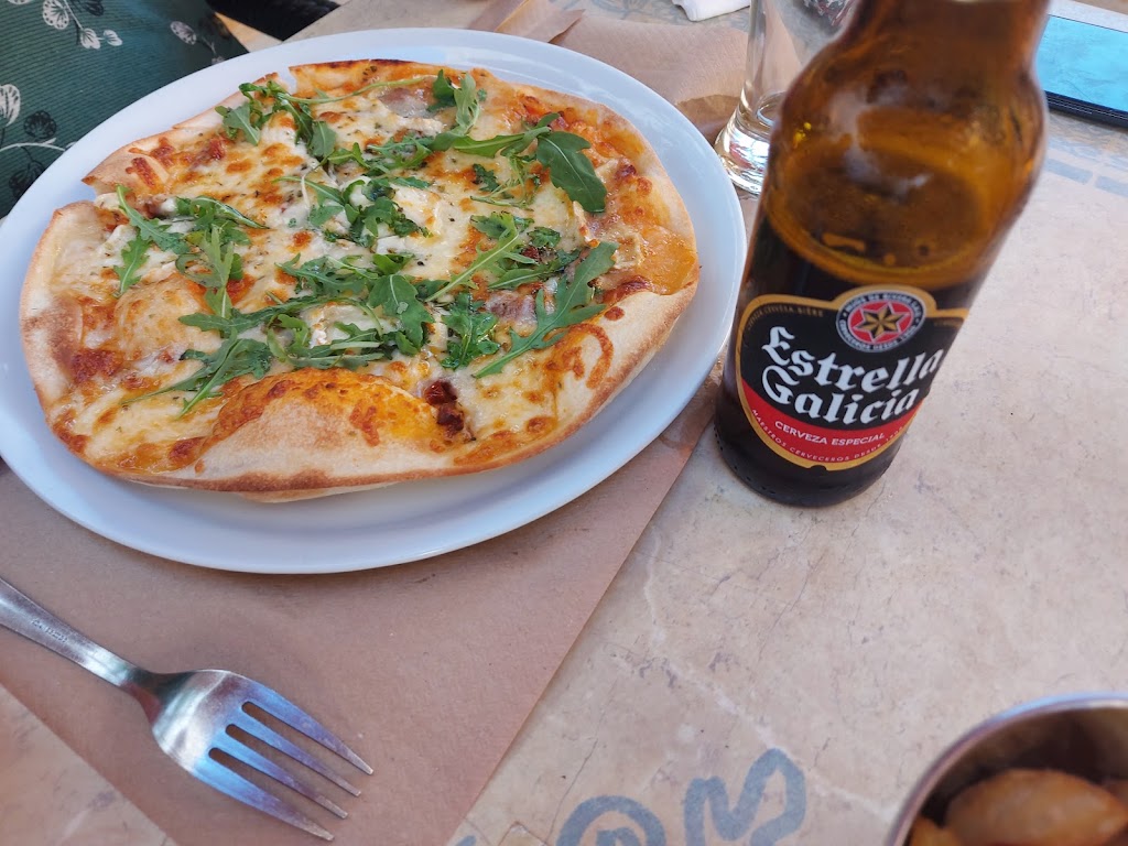 Pizzeria S'Estatua Llucmajor — Pizza