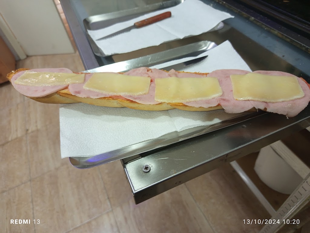 Cafe-Bar Crisol — Baguette