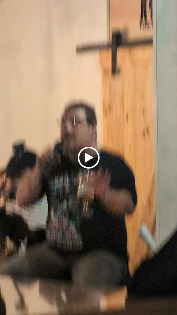 Entrepanes El prat — Videos