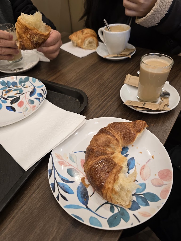 Delicious Bakery & Coffee