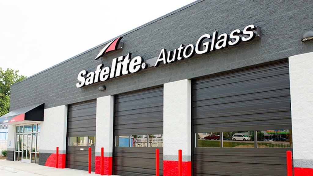 Glass repair service in Gardena