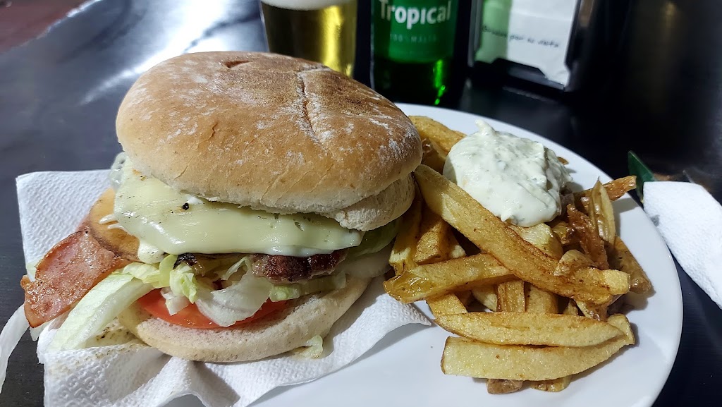 La Alemana — Comida y bebida