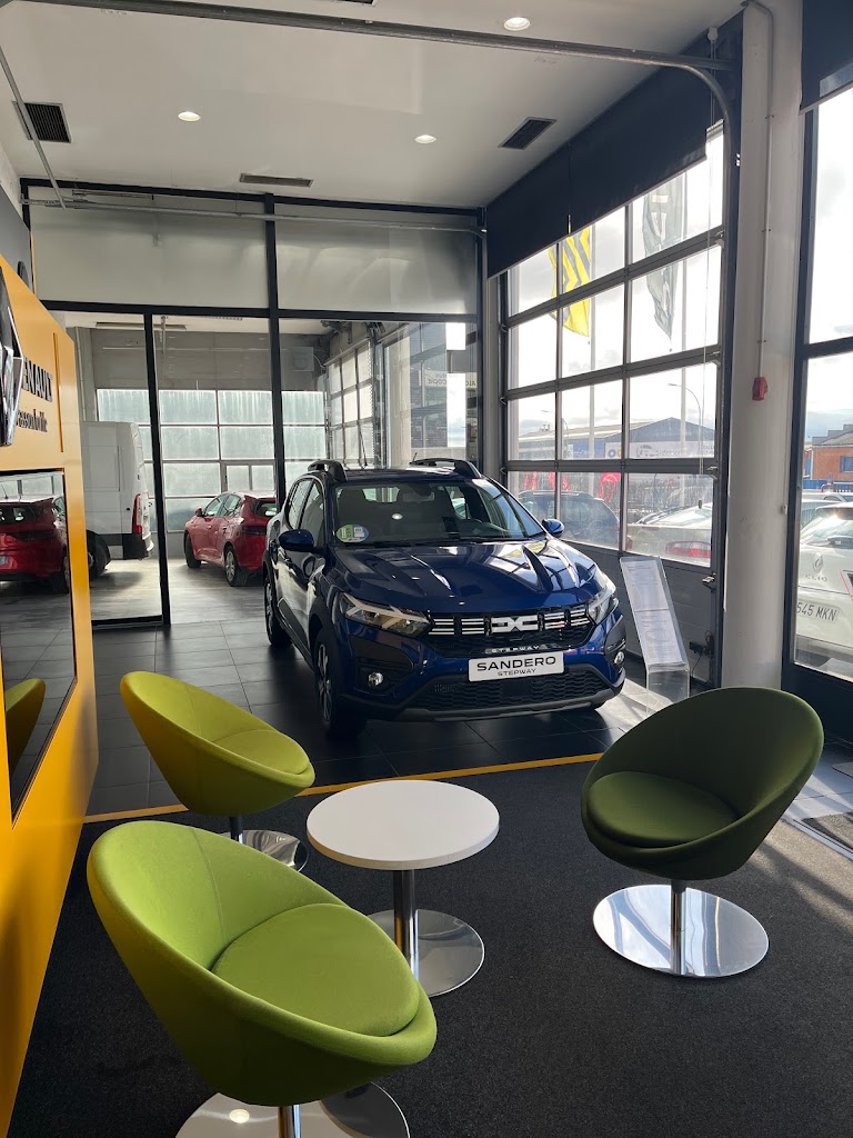 Renault Rivas Autocarpe Taller — Interior