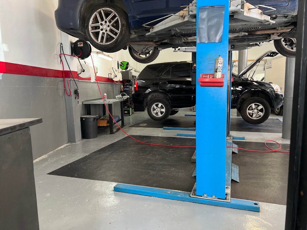 Taller de coches | Garatge blau | Electromecanica — Taller