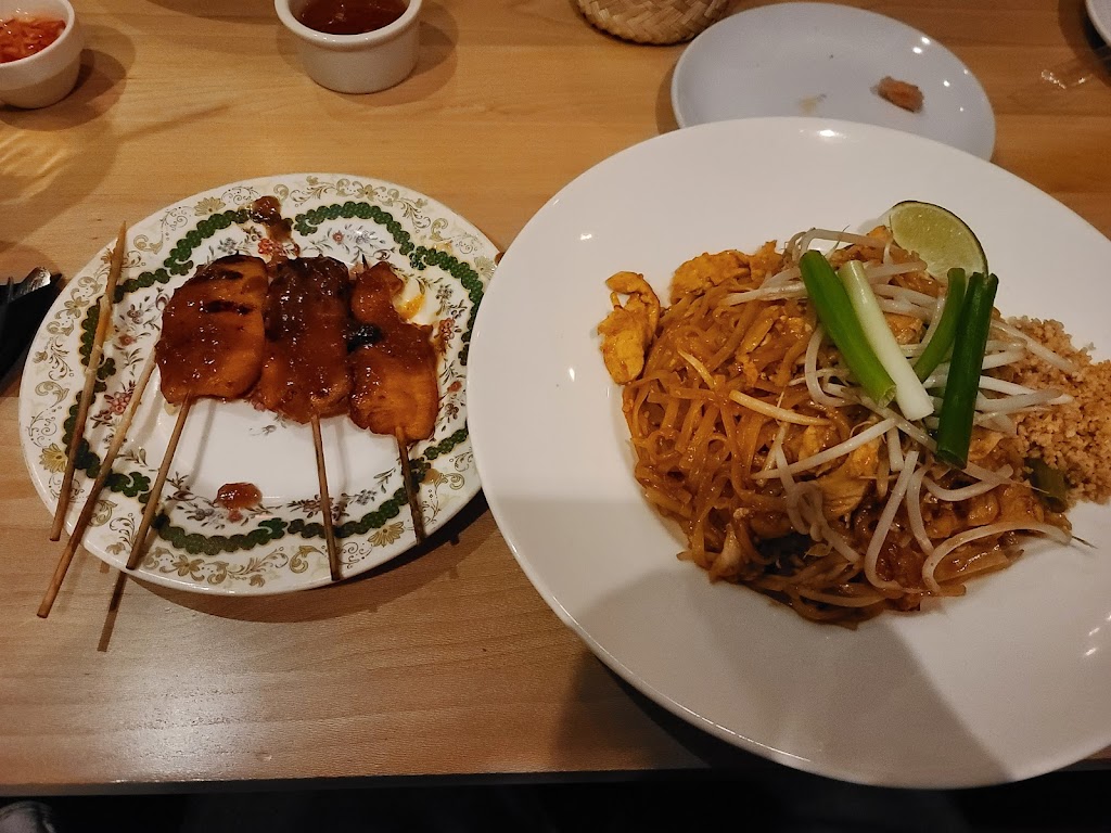 Finn Thai Reston
