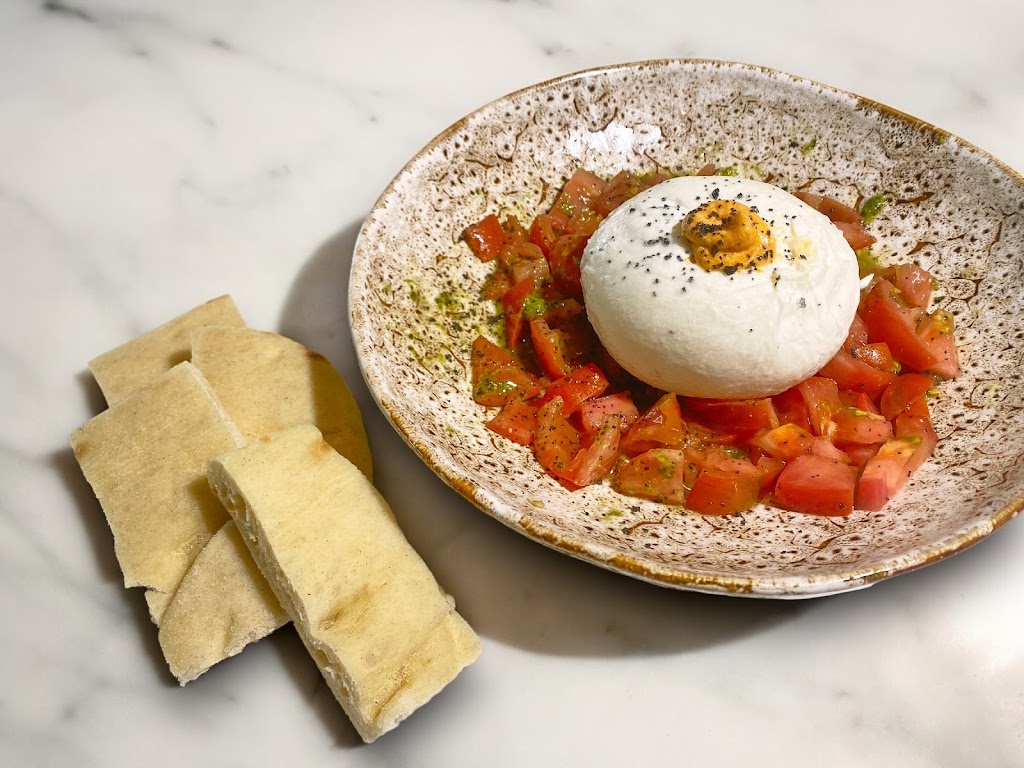 TOTALE Ristorante Pizzeria — Comida y bebida