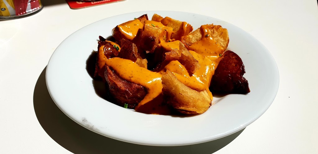 Paradise Beach — Comida y bebida