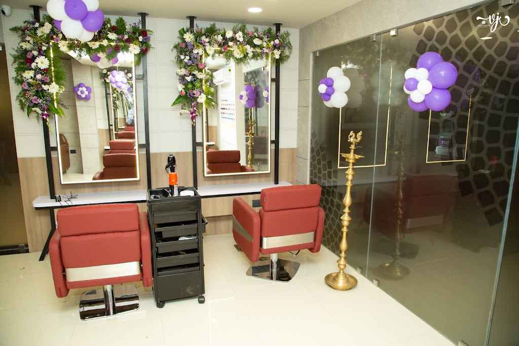 Naturals Salon