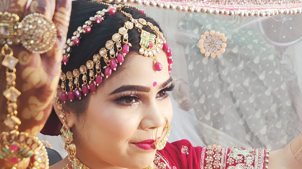 Radha Daughters Makeup Studio Academy