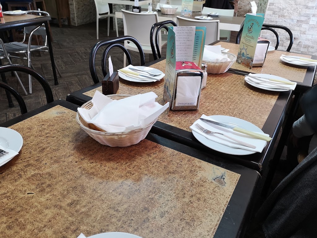 Cerveceria-Cafeteria Jaramillo — Ambiente