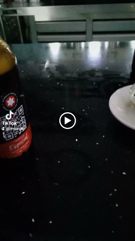 Bar La Isla cafe — Videos