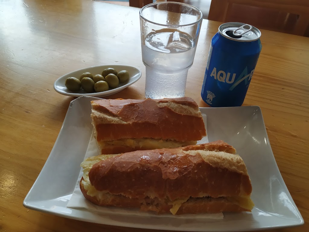 Bar Rias gallegas — Comida y bebida