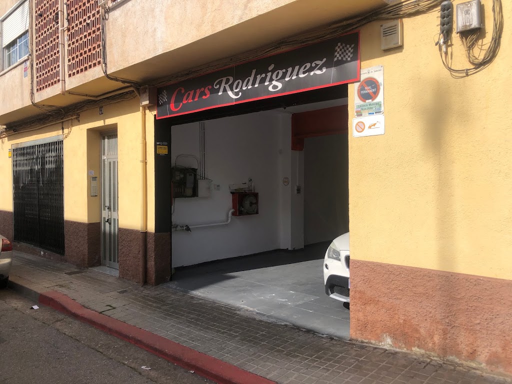 Cars Rodriguez — Exterior