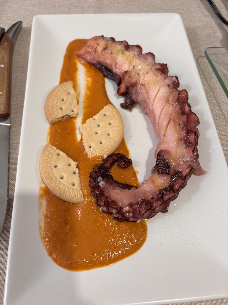 Canete Aranjuez — Comida y bebida