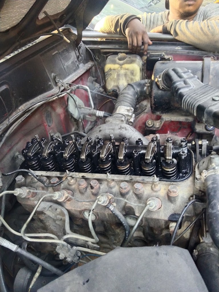 BENGKEL MOBIL MBAH RIBUT