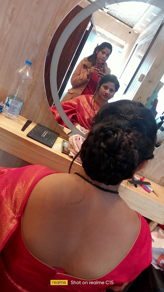 Simran Beauty Parlour