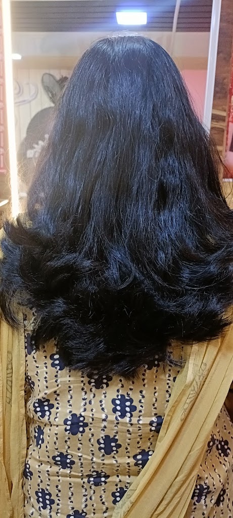 Lajari Beauty Parlour