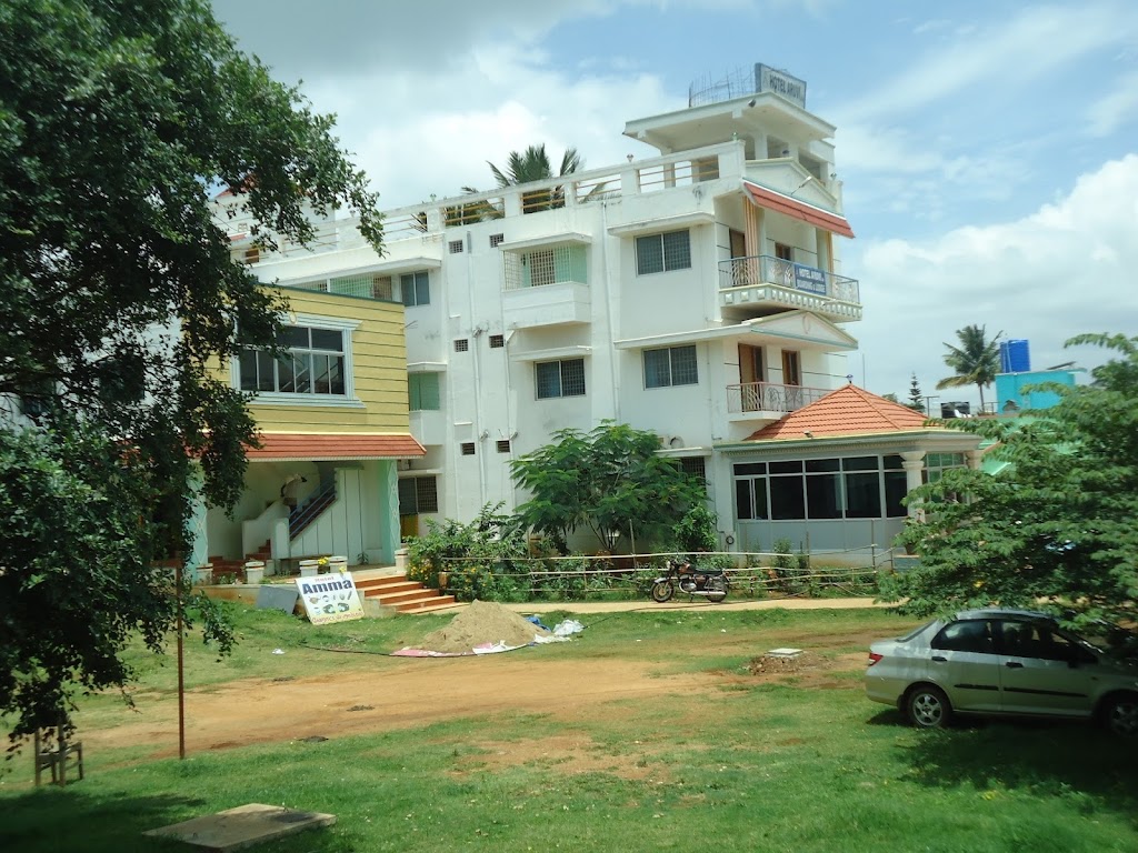 Hotel Aruvi