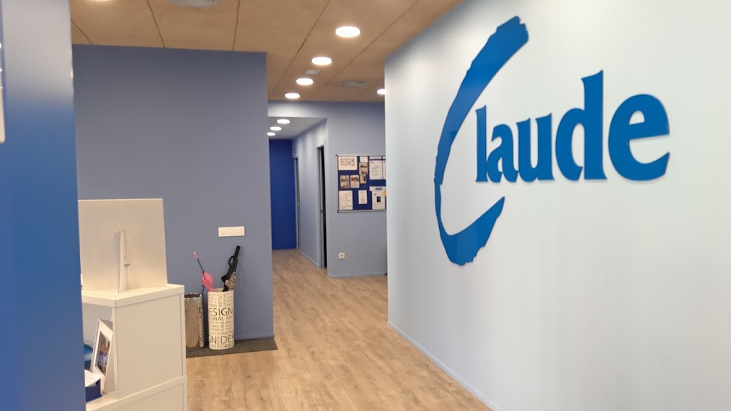 CLAUDE ESCOLA D'IDIOMES